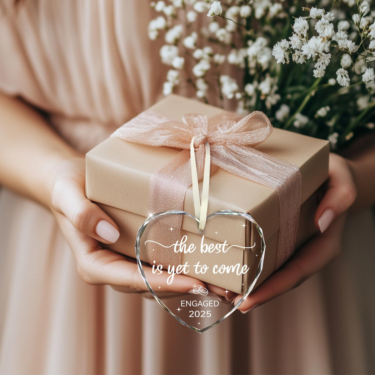 Engagement Gifts for Couples 2025, Engagement 2025 Ornament Engaged Gift for Her, Women,Friends, Bride to Be Gifts, First Christmas Engaged Ornament 2025